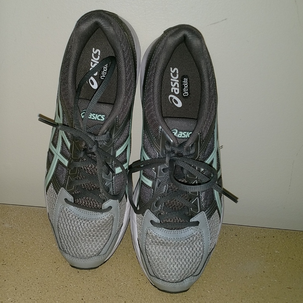 Asics Running Shoe - Picture 7 of 7
